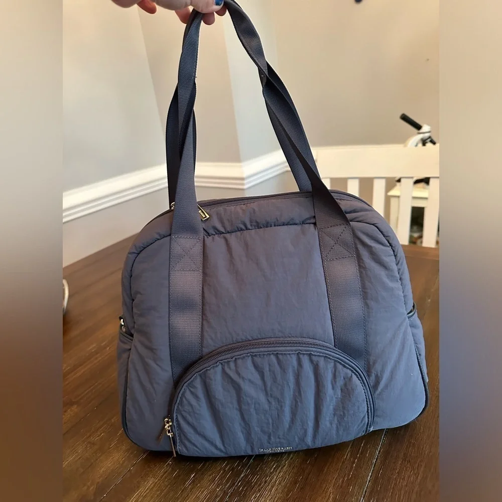 Isaac Mizrahi organizer bag